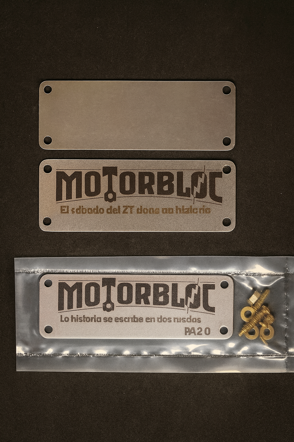 Placa personalizada rectangular en acero inoxidable 7x2 cm – Grabado premium con tornillos de latón