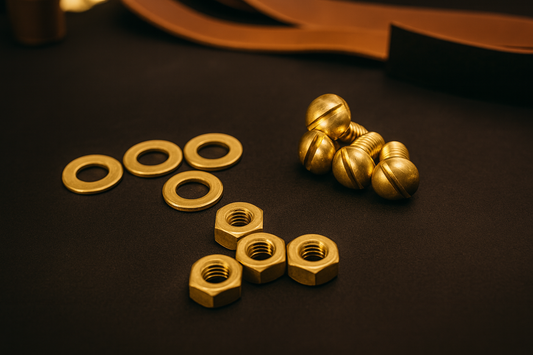 Juego de 4 tornillos de latón antiguo años 50 + tuercas y arandelas